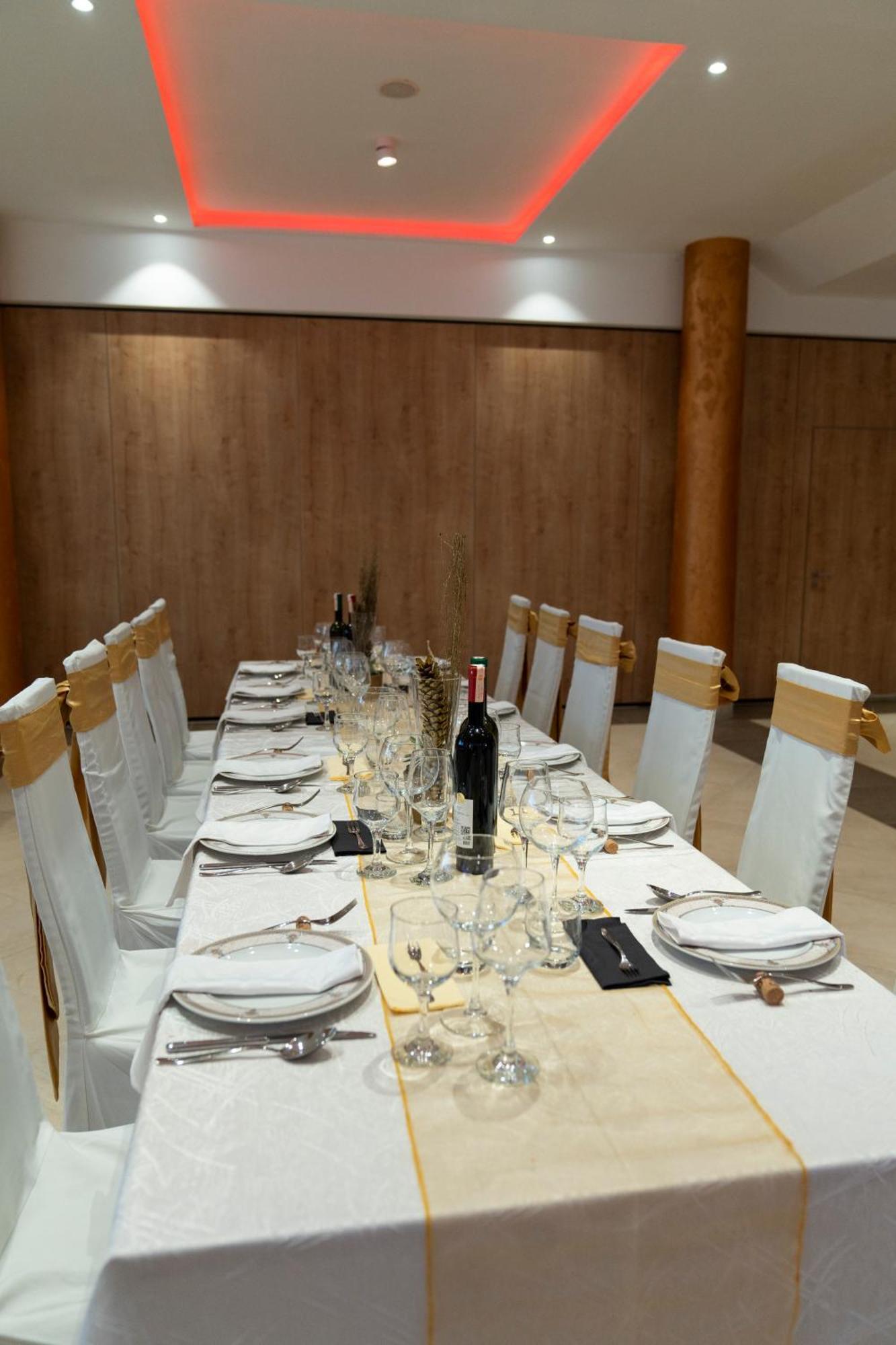 Hotel Grand Banja Luka Extérieur photo